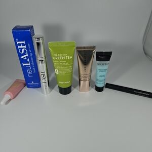 Beauty Lot (6 DELUXE SAMPLE-SIZES + 1 MYSTERY FREE FULL-SIZE)